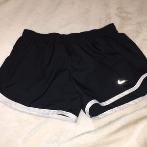 KIDS NIKE ATHLETIC SHORTS